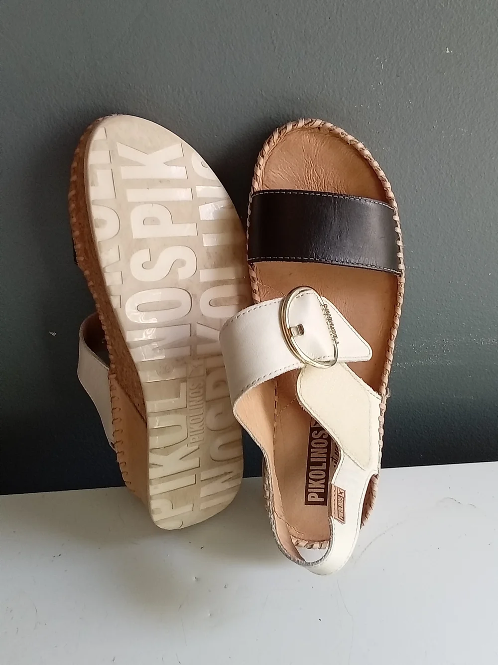 Pikolinos Leather Two Tone Slingback Buckle Wedge Sandals‎ Cream Black Size 39